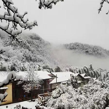 Zhangjiajie Yueranju Hostel Bagian luar foto