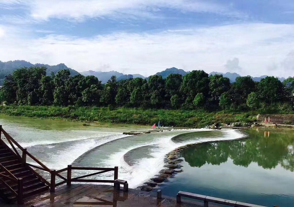 Zhangjiajie Yueranju Hostel Bagian luar foto